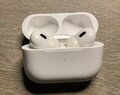 Apple AirPods Pro 2. Generation MagSafe Ladecase mit USB-C Anschluss, weiß
