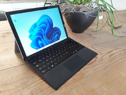 Microsoft Surface Pro7 1866 12,3" Touch i5-1035G4 8GB RAM 256GB NVMe SSD IR-Cam Inkl. Type Cover | Deutsch QWERTZ | Windows 11 Pro