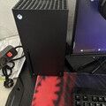 Microsoft Xbox Series X 1 TB SSD Spielekonsole mit Controller und headset 