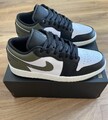 NEUE Nike Air Jordan 1 Low Größe 44 „Schwarz/Medium Olive“ Black Medium Olive 