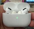 Apple AirPods Pro (1. Generation) mit Kabellosem Ladecase A21090 Weiß OVP und co