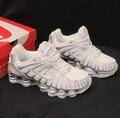 SneakerNIKE SHOX TL Gr 44, fällt kleiner aus(43), Neu, in original Verpackung,  