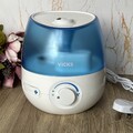 Vicks Mini Cool Mist Ultraschall Luftbefeuchter Einstellbare Nebelkontrolle, 1,8L Tank
