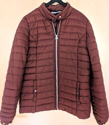 ~schöne Steppjacke mit leichter, wärmender Wattierung~wie neu~