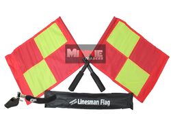 Deluxe Linesman Flagge Set mit Acme Handgelenk Schlüsselband & schwarz Pfeife Fußball Rugby