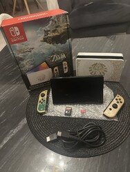 Nintendo Switch OLED - The Legend of Zelda Tears of the Kingdom Edition