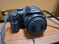 Panasonic LUMIX FZ150 12.1 MP Digitalkamera - Schwarz