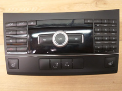Mercedes W212 W207 Navigationsgerät Navi CD Radio Player Comand A2129069900