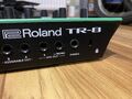 Roland TR-8 Rhythm Performer - TR8 Drum Machine mit 7X7 Erweiterungssatz