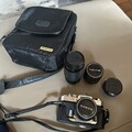 Konica Autoreflex T Analog Spiegelreflex mit 3 Objektiven und ein Adapter Objekt