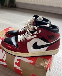 Jordan 1‘s Mid Chicago Toe rot weiß Nike Gr. 42 (8.5) Lost and Found