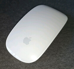 Original Apple A1296 Magic Mouse wireless Weiß MB829Z/A defekt Bastler Sammler 
