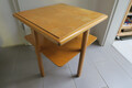 Art Deco Tisch  Helles Holz Beistelltisch Ablagefläche 57 x 57 x 59 cm,