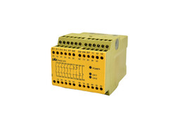 Pilz Sicherheitsschaltgerät Relais PNOZ X10 24VDC 6n/o 4n/c 3LED ( 774709 )