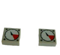 2 x LEGO® 3070 Cit,System,Fliese 1x1 hellgrau bedruckt als°Instrumentenstein°Neu