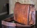 Handgefertigte Vintage-Aktentasche aus echtem Leder für Herren Laptop-Kuriert...