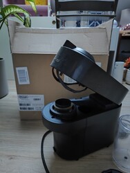 DeLonghi Nespresso Vertuo Pop ENV90.B 19bar Pad-/Kapselmaschine - Liquori Black