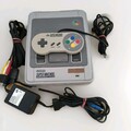 SNES - Super Nintendo Konsole mit Original Controller (sehr guter Zustand)