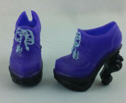 Monster High Schuhe Shop Basic Shoes High Heels Boots Stiefel Catty Holt Nefera