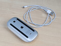 Apple Magic Mouse 2 - silber mit weißer Touch-Oberfläche - A1657