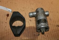 ORIGINAL Mercedes W124 W201 BOSCH Leerlaufregler mit Halterung A0001412225 DE ✓