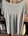Mode von Heine - Shirt grau rückseitig mit Plissee, Gr. 40-42, siehe Maße