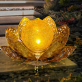 Solarleuchte Lotusblüte Gartenleuchte LED Außenlampe Gartendeko Lotusblume gold