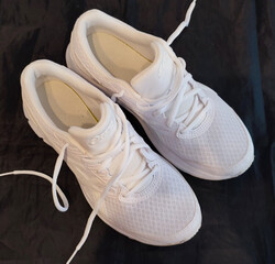 Asics - schöne weiße Halbschuhe - Sportschuhe - Sneakers - Gr. 40