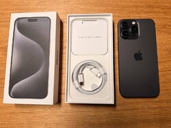 TOP! Apple iPhone 15 Pro Max - 256GB - Titan Schwarz (Ohne Simlock)