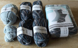 4-fach Sockenwolle 75% Schurwolle 9x50g NEU + 5 Sockennadeln 100g blau 150g grau