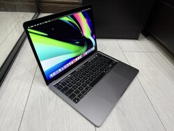Apple MacBook Pro 13,3"" Retina 2022 - 256GB SSD 8GB RAM 8C CPU 10C GPU M2 - grau