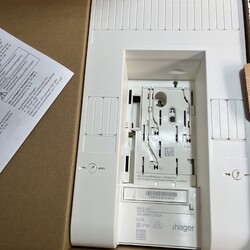 Hager BKE-AZ 3-phasig universZ KU83CHE Zählerfelder BKE-AZ