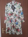 Sommerkleid mit Blumenprint und schwarzer  Schleife - Made in Italien
