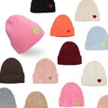 Damen Wintermütze gerippt mit Herz Motiv Strickmütze modische Beanie Mütze warm