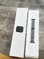 Apple Watch Series 5 44mm Gehäuse mit Milanaise Armband - Edelstahl Cellular
