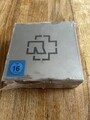 Rammstein Made in Germany 1995-2011 - Limited Super Deluxe Edition, rostende Box