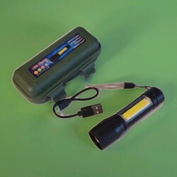 2x Taschenlampe LED Aufladbar USB Super Hell Taktisches Fackel Lumen Akku