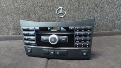 A27-44 * Mercedes-Benz W207 E-Coupe Navi Head Unit Radio Original   A2129069900