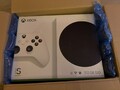 Microsoft Xbox Series S 512GB mit zwei Controller
