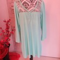 Damen Nachthemd Shirt Schlafshirt Langarm Spitze hellgrün 100% BW Gr.42/44/M