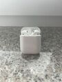 Apple AirPods 1. Generation mit Ladecase und OV - Weiß Inkl. 1M Lightning Kabel