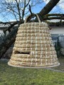 Elmato 10239 Bienenkorb, Hummelhaus aus Stroh und Holzrinde mit Boden 34x35cm