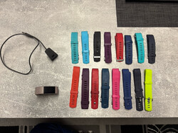 Fitbit Charge 2 Fitnesstracker Fitnessuhr funktioniert Riss Im Display 