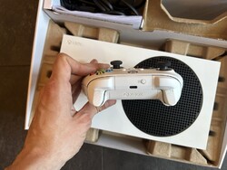 Microsoft Xbox Series S 512 GB SSD Weiß, 1 Controller