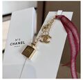 Taschen-Anhänger CHANEL Nr 5 Charm CC Logo Gold VIP Deko Schlüsselanhänger