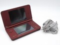 Nintendo DSi XL Handheld Konsole - Bordeauxrot / Dunkelrot m. Ladekabel