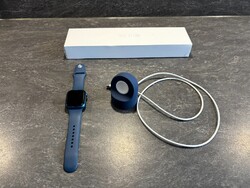 Apple Watch Series 7 45mm Aluminiumgehäuse mit Sportarmband - Abyssblau (GPS)...