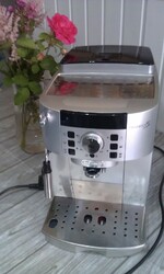 DeLonghi Magnifica S ECAM 22.110.SB Kaffeevollautomat+Milchaufschäumdüse.
