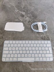 Apple Magic Keyboard mit Touch ID A2449 QWERTZ & Magic Mouse A1657 *NEU* *BLAU*
