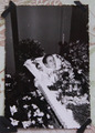 Foto 1958 DDR Oberlausitz Frau woman Post Mortem Sarg vintage I10